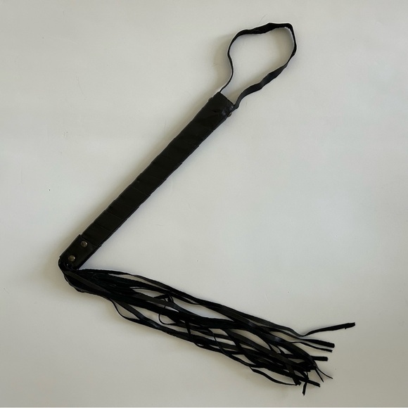 Sexy Circus Ringleader costume. - Picture 7 of 7